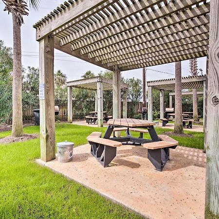 Galveston Condo With Oceanfront Views And 2 Pools Екстер'єр фото